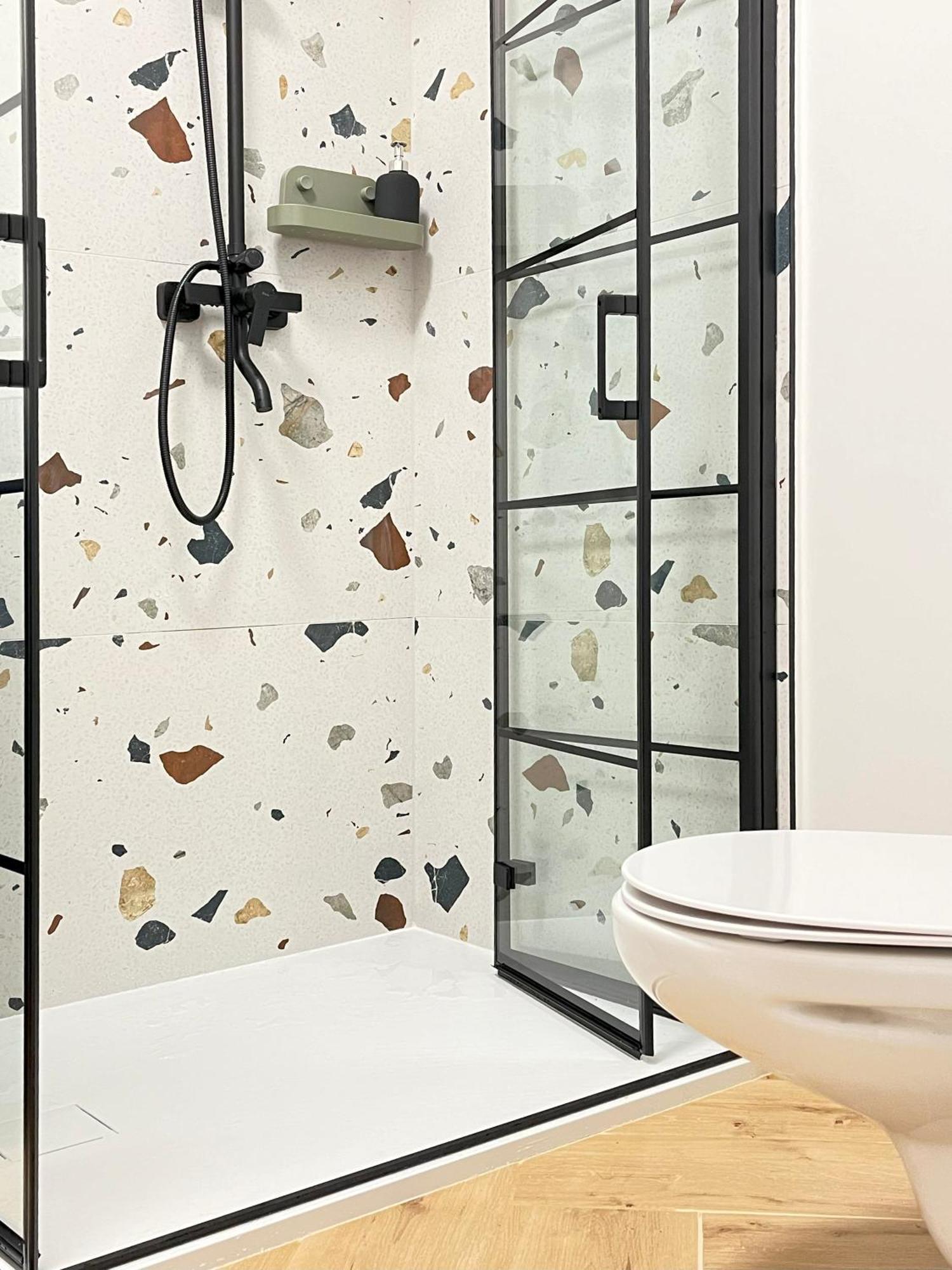Jacuzzi Premium With Air Conditioning, Main Square Apartment *