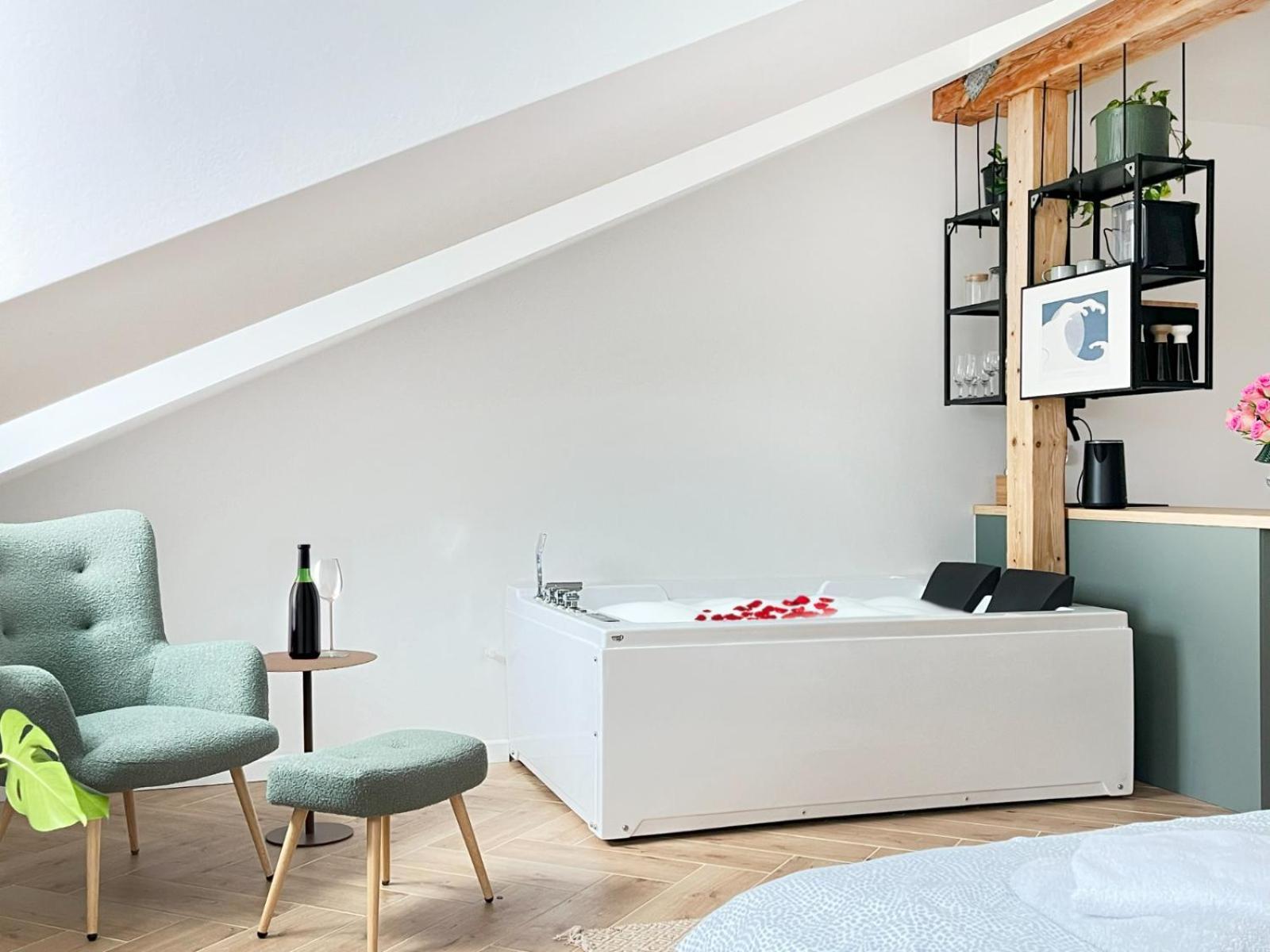 Jacuzzi Premium With Air Conditioning, Main Square Apartment Krakau